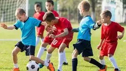 拜仁再创辉煌！客场全年不败奇迹，有望三度荣耀德甲征途！