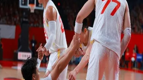 国足挑战澳大利亚有望创观赛新纪录——据北京晚报微博报道